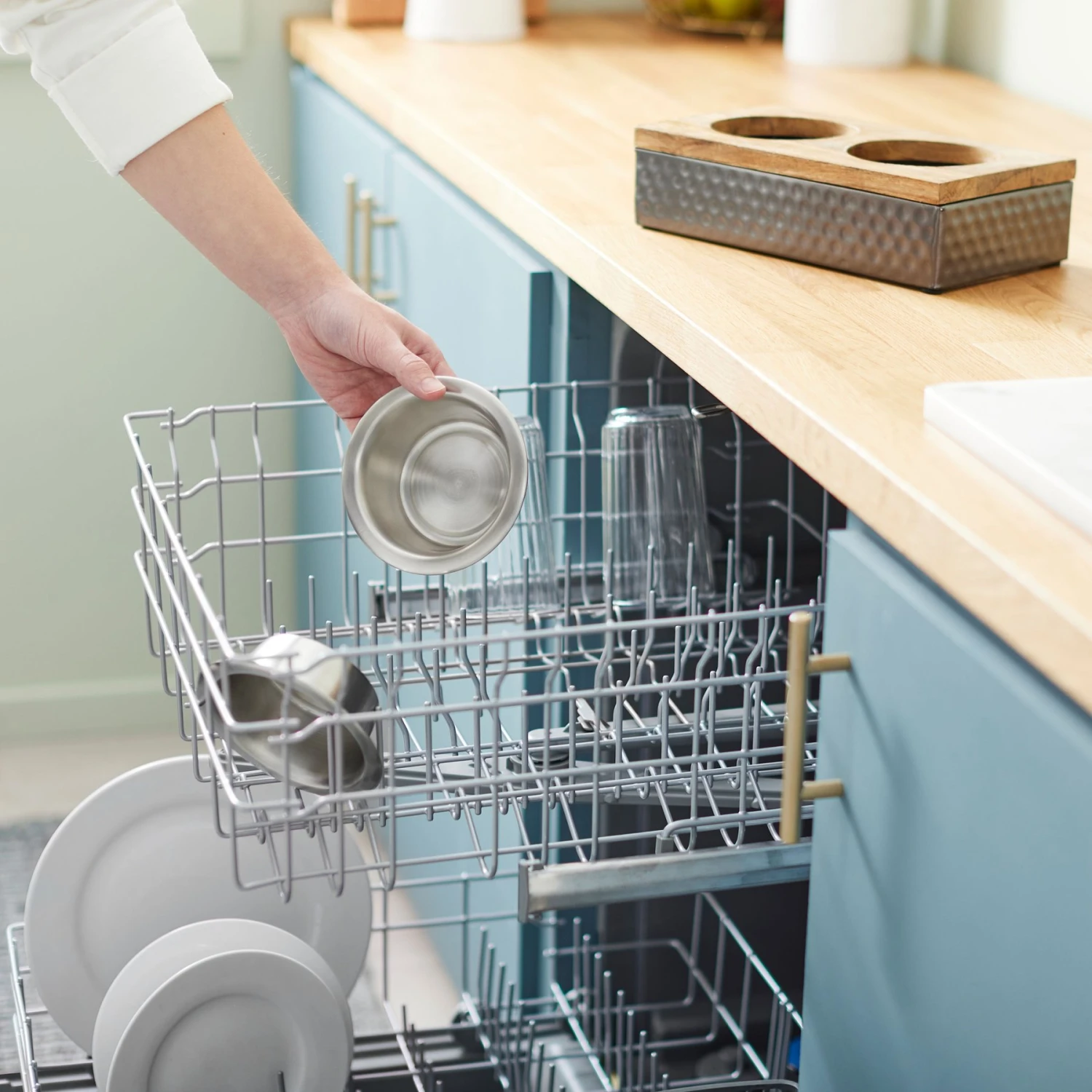 Frisco Premium Stainless Steel Double Diner Dog & Cat Bowl, Black 9 Frisco Premium Stainless Steel Double Diner Dog & Cat Bowl, Black - Image 7