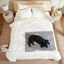 Frisco Plush Cat & Dog Throw Blanket 12 Frisco Plush Cat & Dog Throw Blanket -Frisco 816702 PT6. AC SS1800 V1701117014